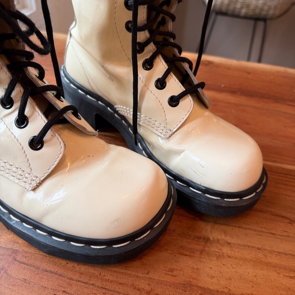 Dr. Martens off-white lace up boots - Picture 3 of 4